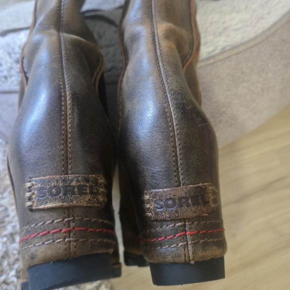 Sorel Women's Distressed Brown Lace-Up Boots - Picture 9 of 11